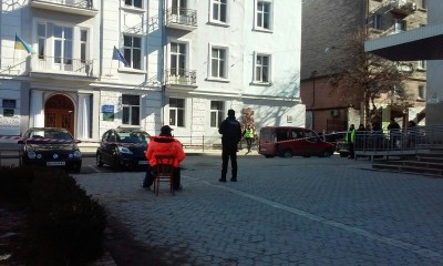 У Центрі Тернополя повно патрульних та рятувальників (фото)