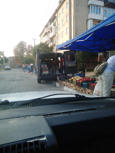 Продавці ринку на Тернопільщині наражають на небезпеку людей