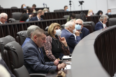 Останні рішення та складання повноважень: депутати Тернопільської облради зібралися на підсумковому засіданні (фоторепортаж)