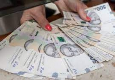 Привласнювала гроші пенсіонерів: на Тернопільщині правоохоронці оголосили підозру працівниці банку