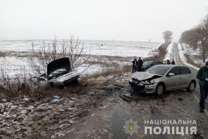 Смертельна ДТП на автодорозі Тернопіль-Ланівці: водій автомобіля ВАЗ врізався в зустрічне авто і злетів у кювет