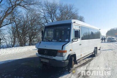 На Тернопільщині зіткнулися іномарка та рейсовий автобус з пасажирами
