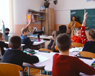 У Тернополі на COVID-19 хворіє 80 педагогів та 37 учнів