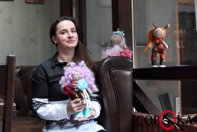 Тернополянка створює портретні ляльки з душею та характером власника (фото)
