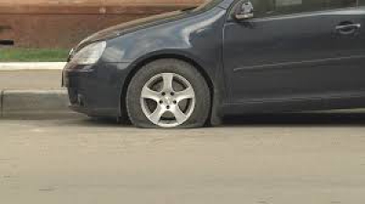 На Тернопільщині від 23-річного молодика потерпіли десятеро власників автомобілів