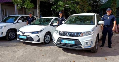 Поліцейським Тернопільщини вручили ключі від нових службових автомобілів