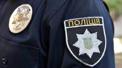 Тернополянин приніс до поліції гранату та пакунки з набоями