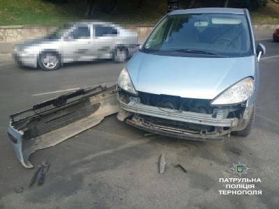 У Тернополі мотоцикліст втік з місця ДТП, бо злякався