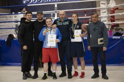 У видовищному фіналі Чемпіонату України з боксу тернопільські боксерки здобули «золото» (фоторепортаж)