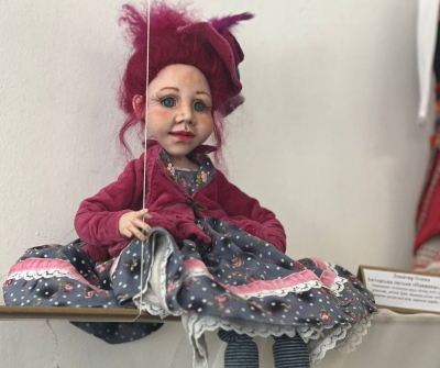 У Кременці відкрили виставку ляльок шести майстринь