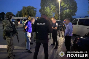 Погрожували розправою та вимагали гроші за “захист бізнесу”: тернопільські поліцейські знешкодили діяльність злочинної групи