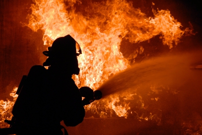 Пожежа на Тернопільщині: власник будинку отримав важкі опіки