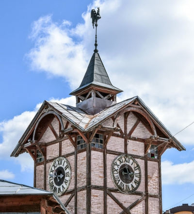 У Чорткові відреставрують унікальний годинник з ратуші