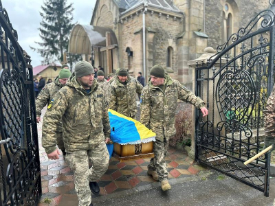 У Настасові попрощалися з 26-річним воїном Василем Темірхановим