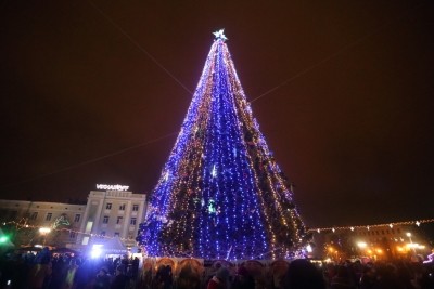 Вогні головної новорічної ялинки Тернополя запалять вже завтра