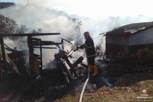 На хуторі в Тернопільській області майже дотла згорів житловий будинок