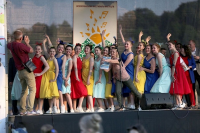 Фестиваль «Пісенні Медобори» об’єднав на Гусятинщині понад сто колективів із всієї України (фоторепортаж)