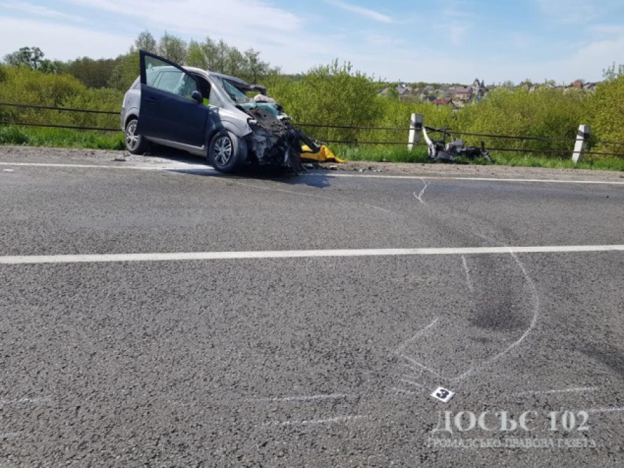 Смертельна ДТП на Тернопільщині: загинув водій іномарки