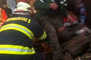 На Тернопільщині чоловік потрапив під жатку комбайна. Йому ампутувало ногу