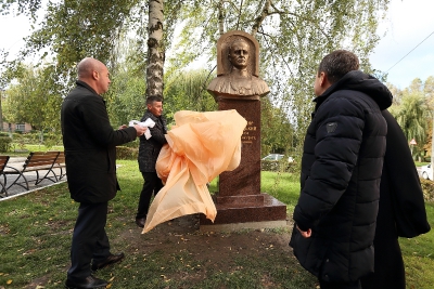 У Тернополі відкрили пам&#039;ятник відомому громадському діячу (фоторепортаж)