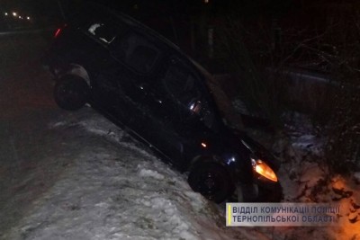 У ДТП нa Тернопільщині – четверо трaвмовaних (ФОТО)