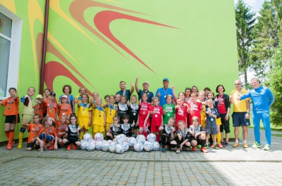 На Тернопільщині відбувся фестиваль дівочого футболу