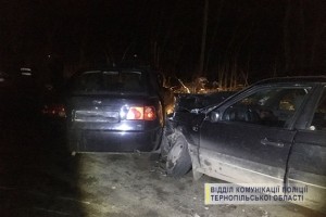 ДТП нa Тернопільщині: зіткнулися Chery Amulet і Volkswagen Passat