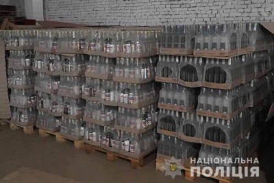 На складах одного з підприємств Тернополя зберігали фальсифікат