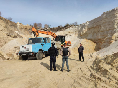 Видобули піску на понад 40 мільйонів гривень: на Тернопільщині повідомили про підозру злочинній групі