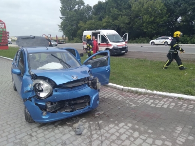 Неподалік Тернополя автівка в&#039;їхала в цистерну з газом на території АЗС