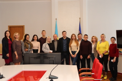 Кращим випускникам загальноосвітніх навчальних закладів Тернопільщини вручили грошові премії