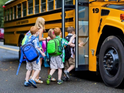 З 1-го вересня тернопільські школярі їздитимуть до школи на спеціальному транспорті