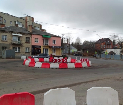 У Тернополі на перетині вулиць Лисенка – Галицька – Весела влаштували кільцеву транспортну розв’язку