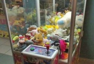У торговому центрі Тернополя обікрали автомат з іграшками