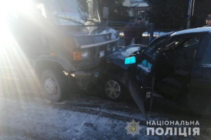 ДТП на Тернопільщині: лоб у лоб зіткнулися пасажирський бус та легковий автомобіль
