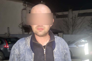 Слідчі затримали чоловіка, який пограбував у Тернополі перехожу