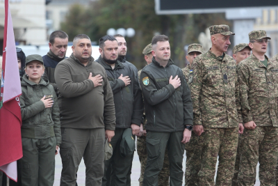 У центрі Тернополя сьогодні молилися за перемогу та дякували захисникам і захисницям (фоторепортаж)