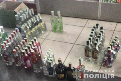 На Тернопільщині судитимуть злочинців, які на території кількох областей продавали фальсифікований алкоголь