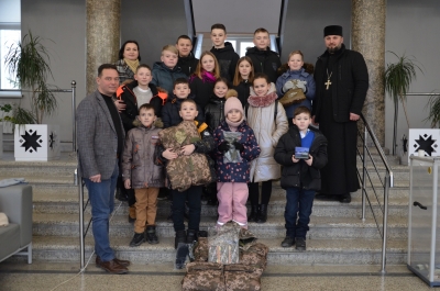 На Тернопільщині вихованці недільної школи наколядували кошти на амуніцію для ЗСУ