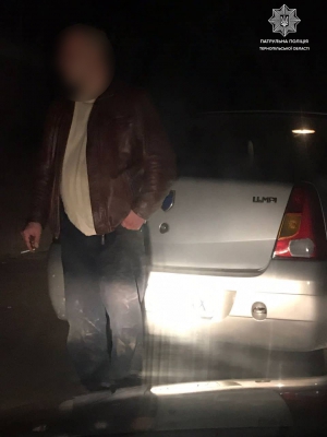 П&#039;яний і без прав: у Тернополі поліцейські зупинили ще одного горе-водія