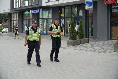 Не спинили ні вмовляння перехожих, ні поліціянтів: мешканка Тернопільщини переказала усі заощадження на рахунки шахраїв