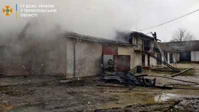 На Тернопільщині виникла пожежа в складському приміщенні одного із підприємств