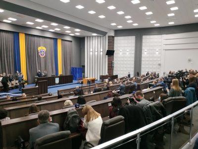 Триває перша сесія новообраної Тернопільської обласної ради (фотофакт)