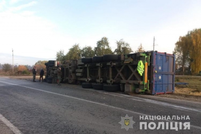 На автодорозі Тернопіль - Збараж - Ланівці перекинулася вантажівка
