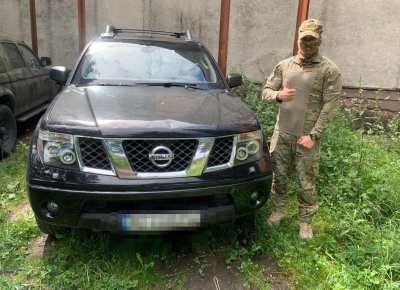 Волонтери «Української команди» Тернопільщини відремонтували два авто для ССО та 206 батальйону