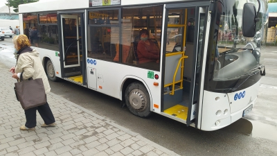 У Тернополі з появою низькопідлогових автобусів пасажирам не стало комфортніше