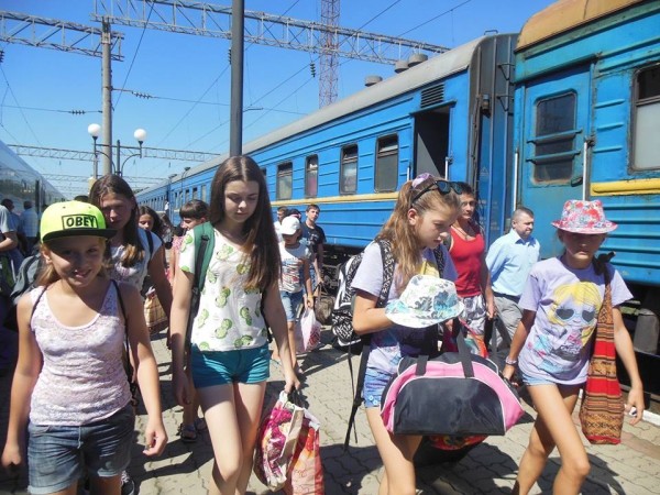 До Тернополя приїхали дітки з прифронтової зони (ФОТО)