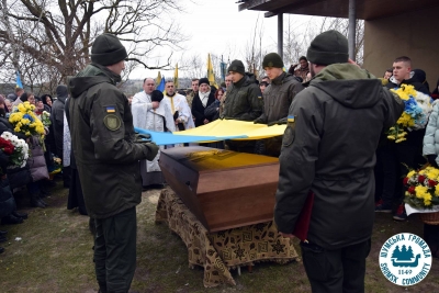 Громада Тернопільщини попрощалася з 20-річним воїном Микитою Бєляковим