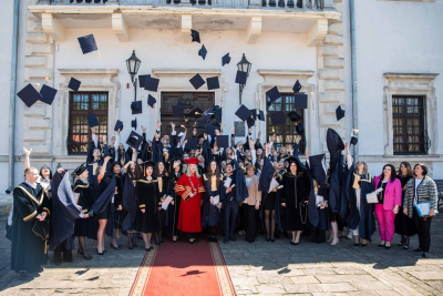 У Збаразькому замку вручили дипломи випускникам юридичного факультету ЗУНУ