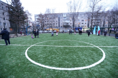 У Тернополі відкрили ще один універсальний спортивний майданчик